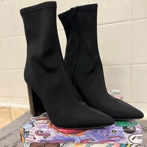 Jeffrey Campbell Siren Bootie Size 9